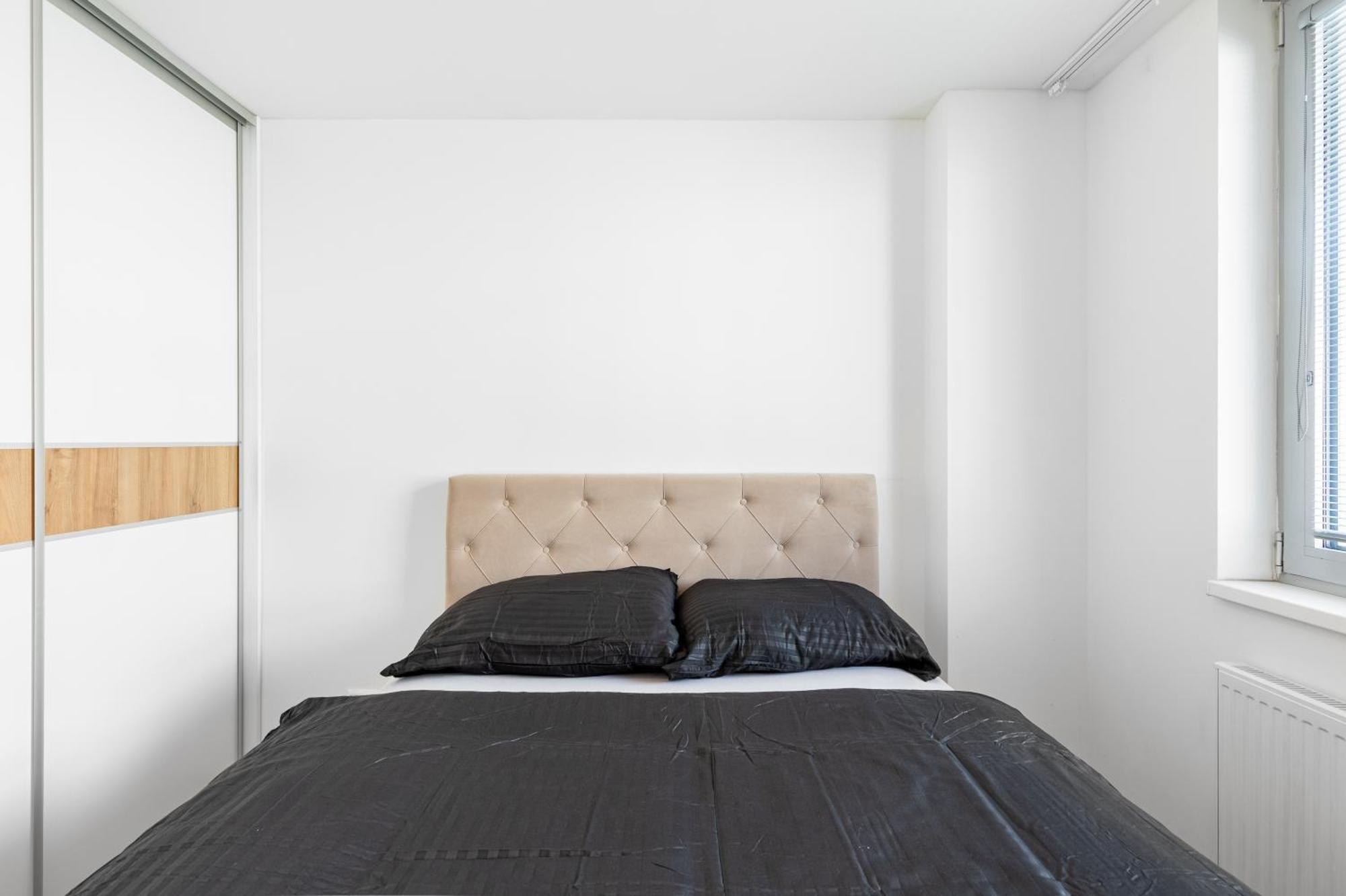 Leo Apartment - Ac & Free Parking Братислава Экстерьер фото